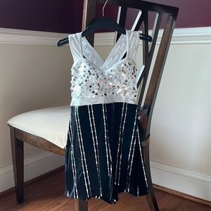 Costume- dance/theater/dress-up play/Halloween